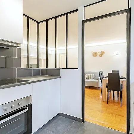 Sejour Accueillant 3 Dans Le 20eme Apartment